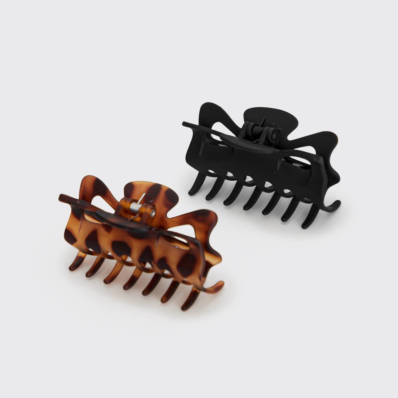 Alternative view of Black & Tort Claw Clips 2pc Set - Large