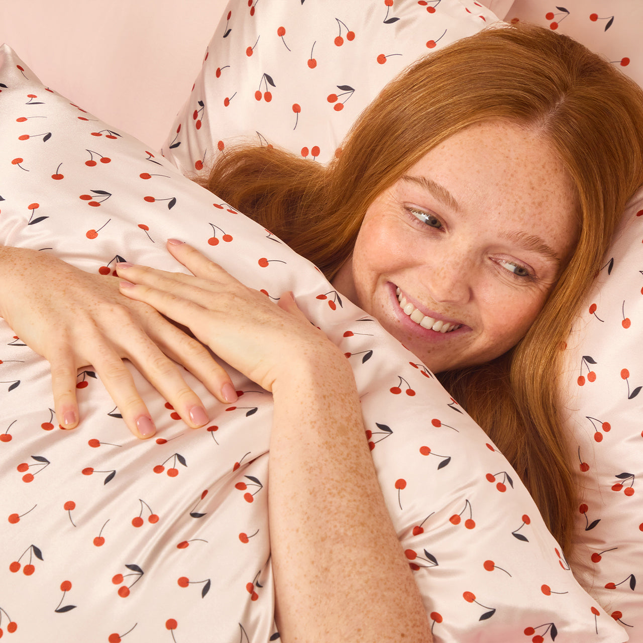 Alternative view of Satin Pillowcase in Cherry Print - King