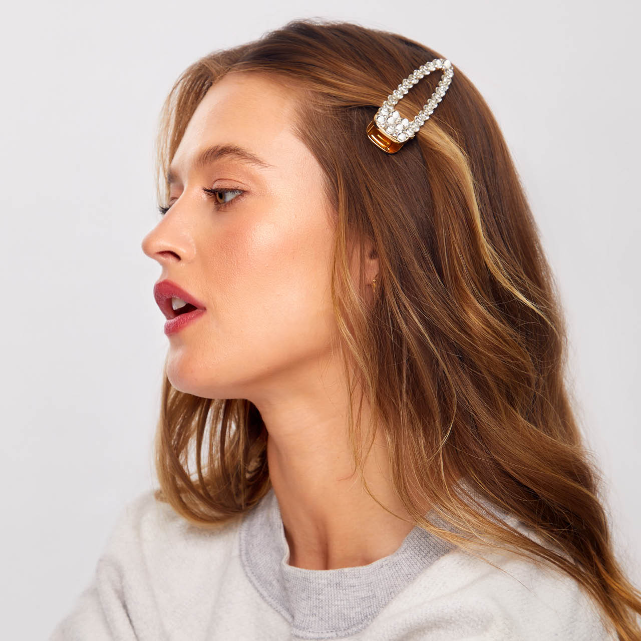 Alternative view of Metal Rhinestone Large Open Shape Hair Clip - Gold