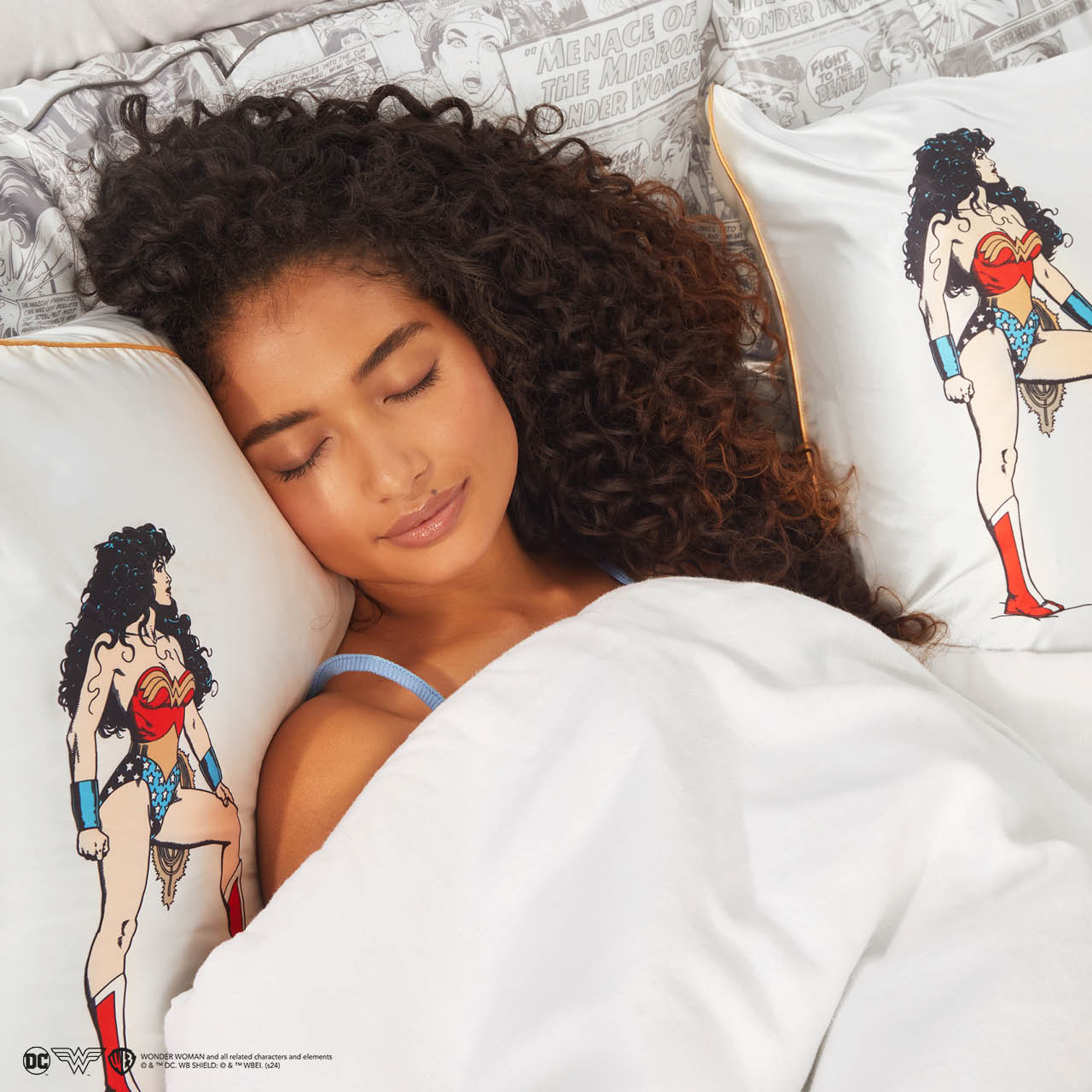 Alternative view of Kitsch x Wonder Woman Satin Pillowcase in Believe in Wonder - King