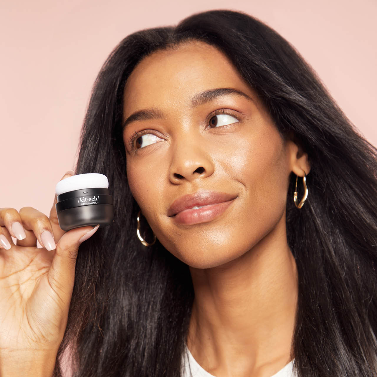 Dark Volumizing Rice Protein Dry Shampoo with Puff - Image 4