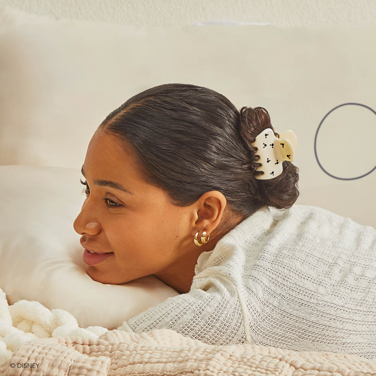 Alternative view of Kitsch x Mickey and Minnie Cloud Claw Clip in Cream Rhinestone